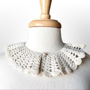 Vintage Crocheted Collar in Ivory Cotton 1980’s